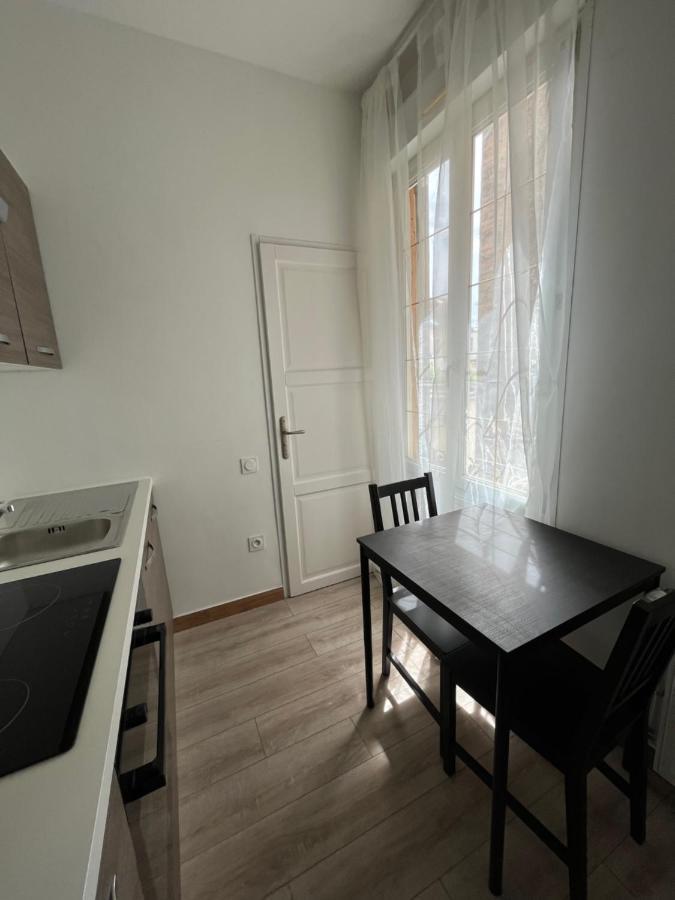 Ferienwohnung Peacefull, Face A La Cathedrale Reims Exterior foto
